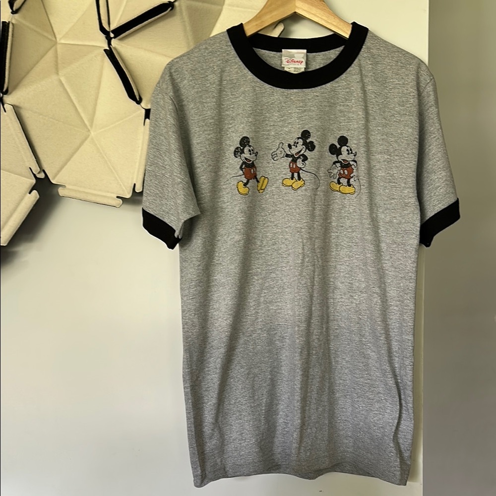 Vintage Y2K Disney Mickey Mouse T shirt adult medium gray ringer tee